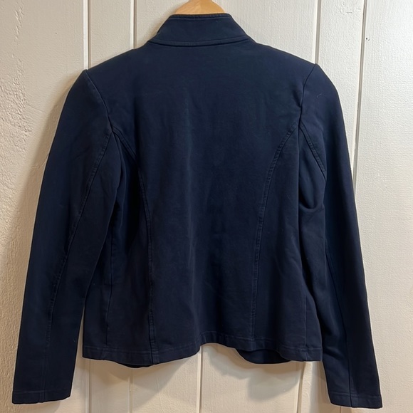 Tommy Hilfiger military band blazer. Super soft, brass buttons, and pockets - Picture 8 of 9